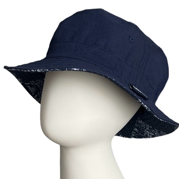 Reversible Original Chuck bucket hat navy white bandana print / navy solid OS - Picture 3 of 4
